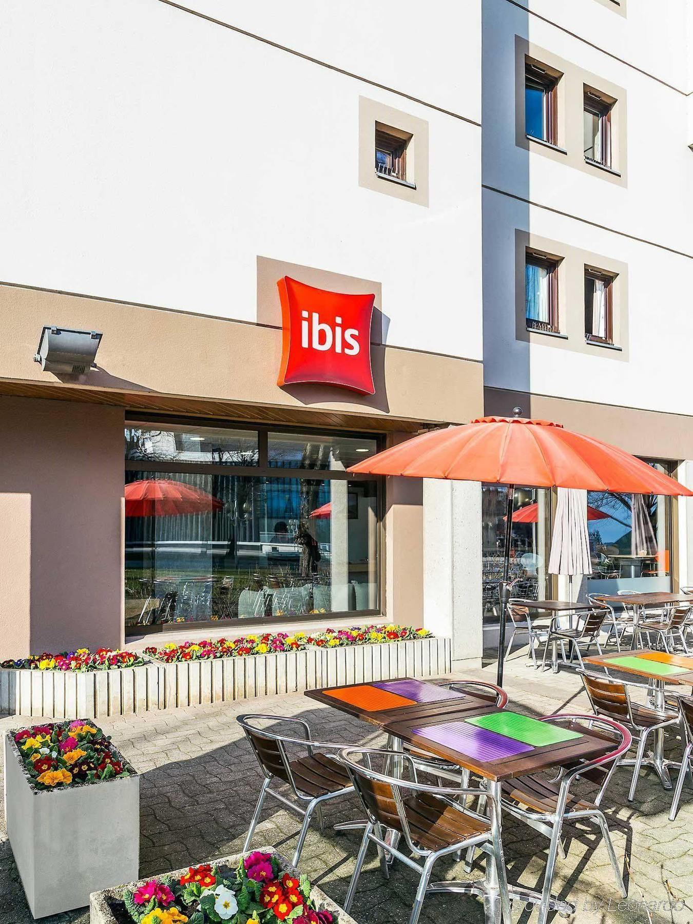 Готель Ibis Thonon Centre Екстер'єр фото