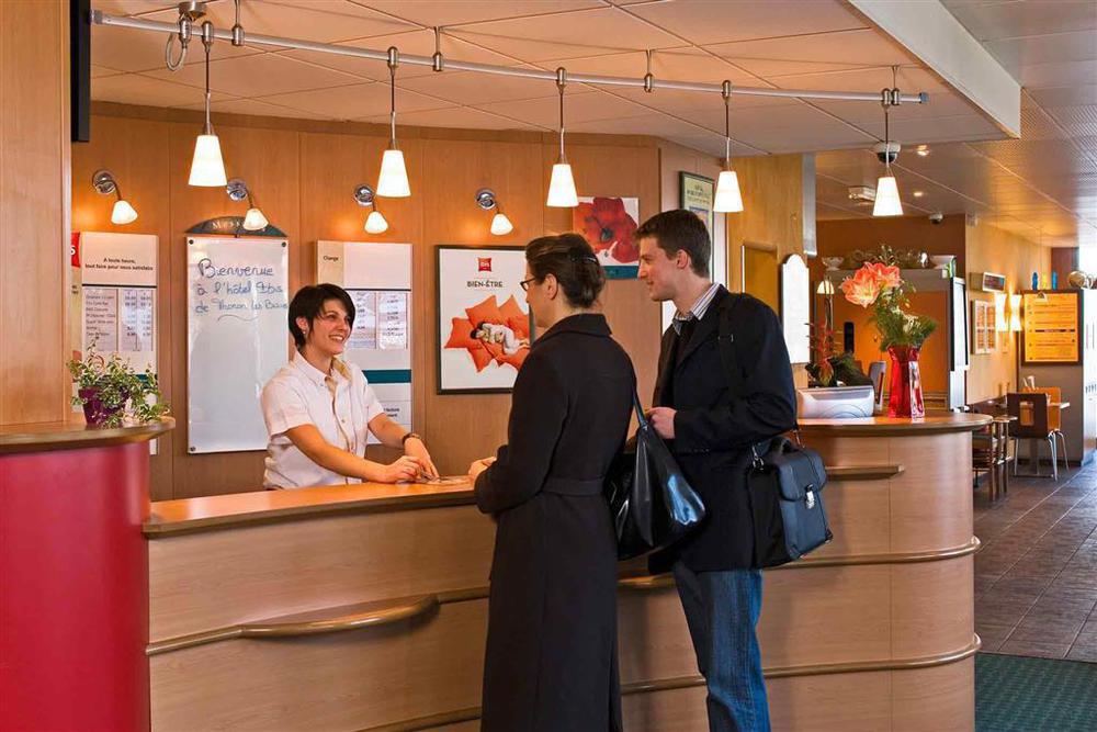 Готель Ibis Thonon Centre Екстер'єр фото